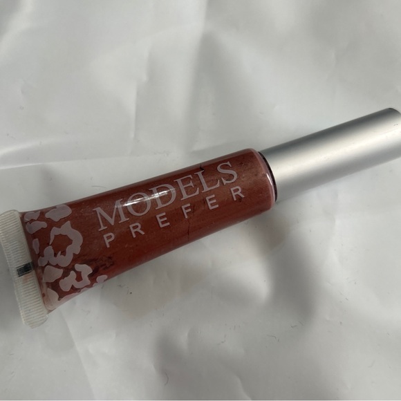 Models Prefer Lip gloss Provocative pink Shimmer Vintage Rare full size tube new - Picture 3 of 7